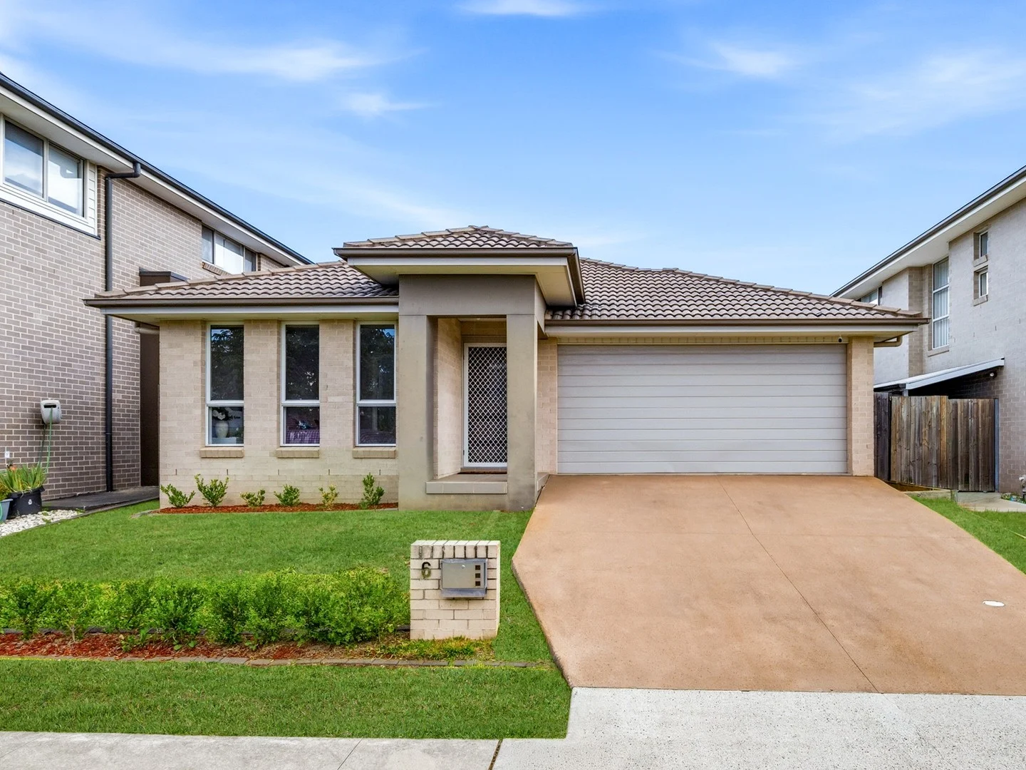 6 Walker Street, Oran Park NSW 2570