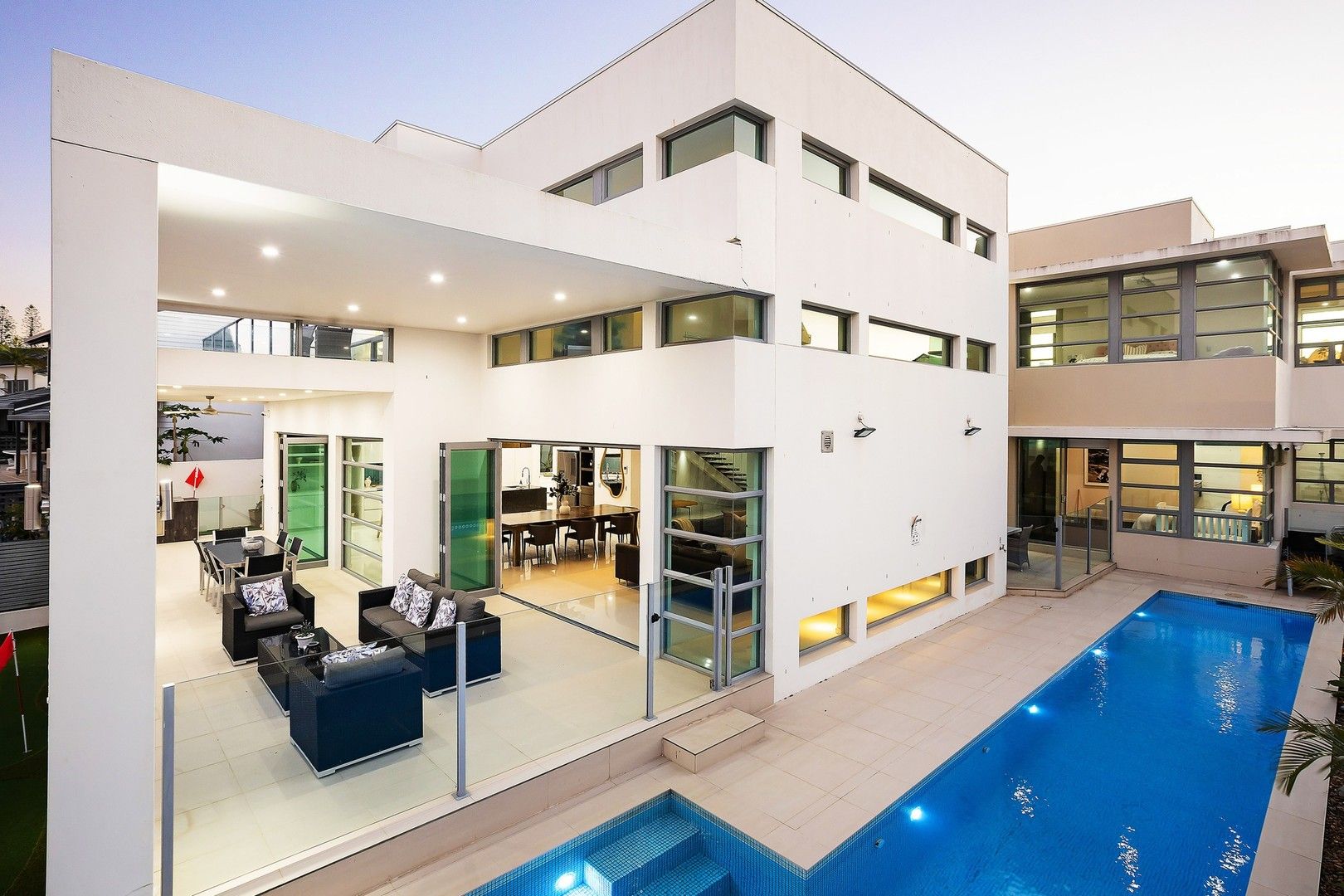 84 Commodore Drive, Paradise Waters QLD 4217 Domain