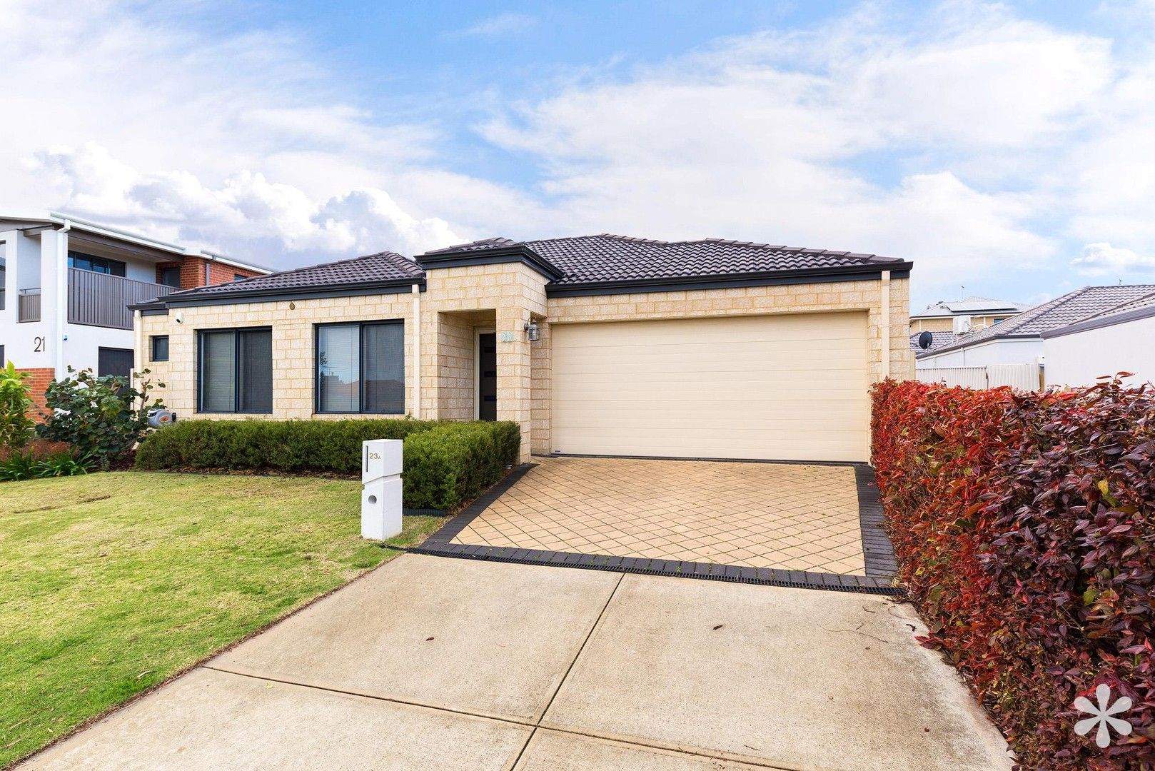 3 bedrooms House in 23A Almurta Way NOLLAMARA WA, 6061