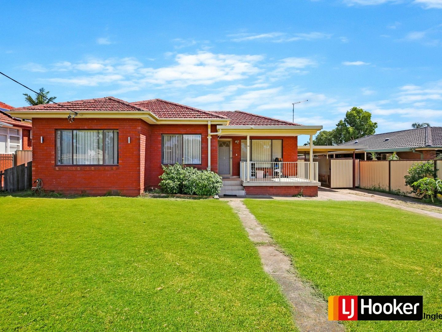 38 Parkland Avenue, Macquarie Fields NSW 2564, Image 0