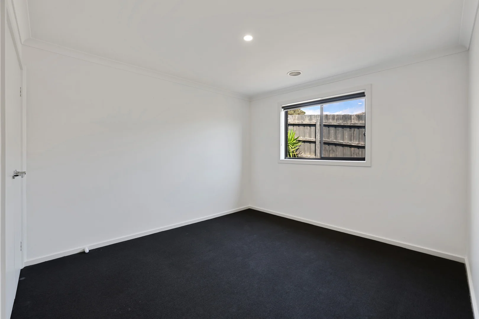 Additional image 9 of 2 Palm Square, Drouin VIC 3818