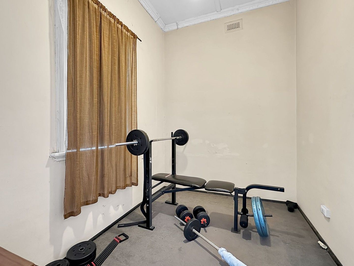 3 bedrooms House in 5 Outtrim Street MARYBOROUGH VIC, 3465