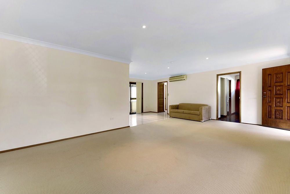 2/25 Tekapo St, Broadbeach Waters QLD 4218, Image 2