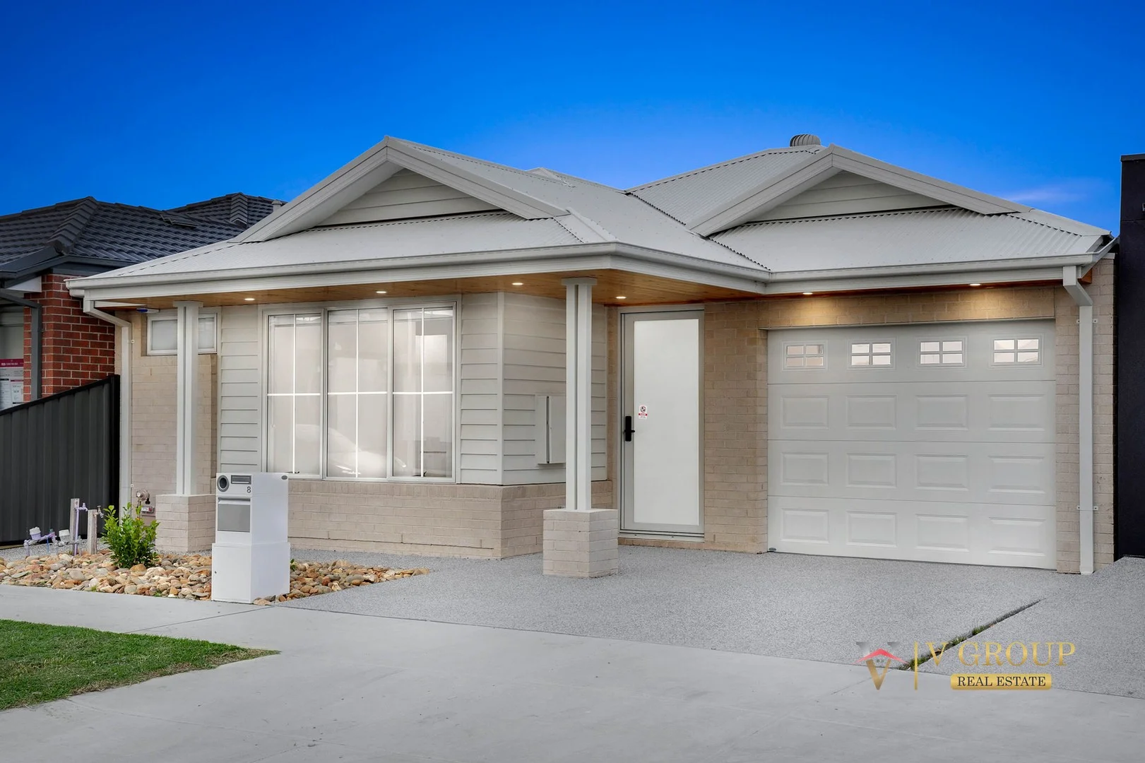 8 Slender Way, Mickleham VIC 3064