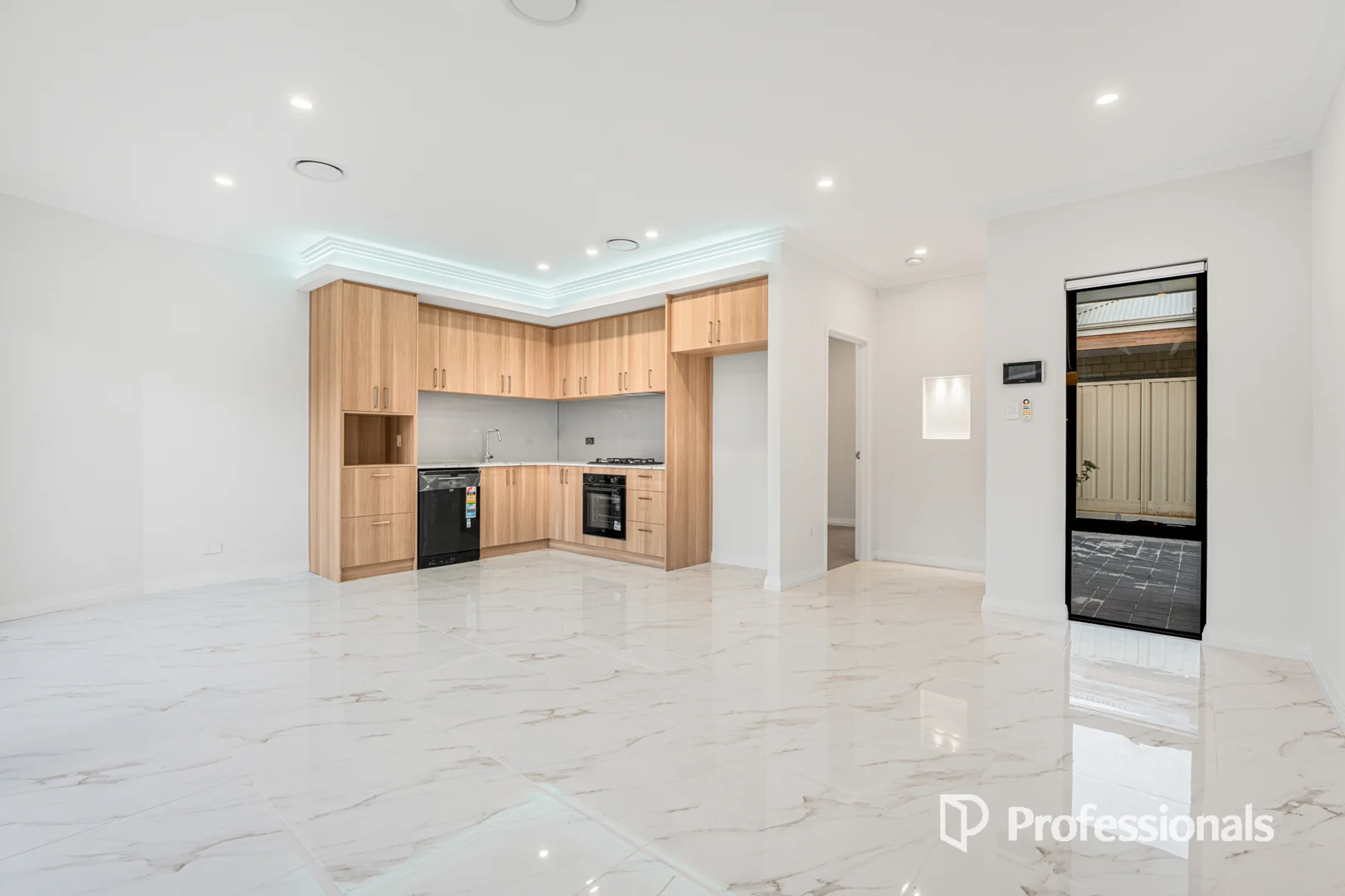 Additional image 5 of 35D Markham Way, Balga WA 6061