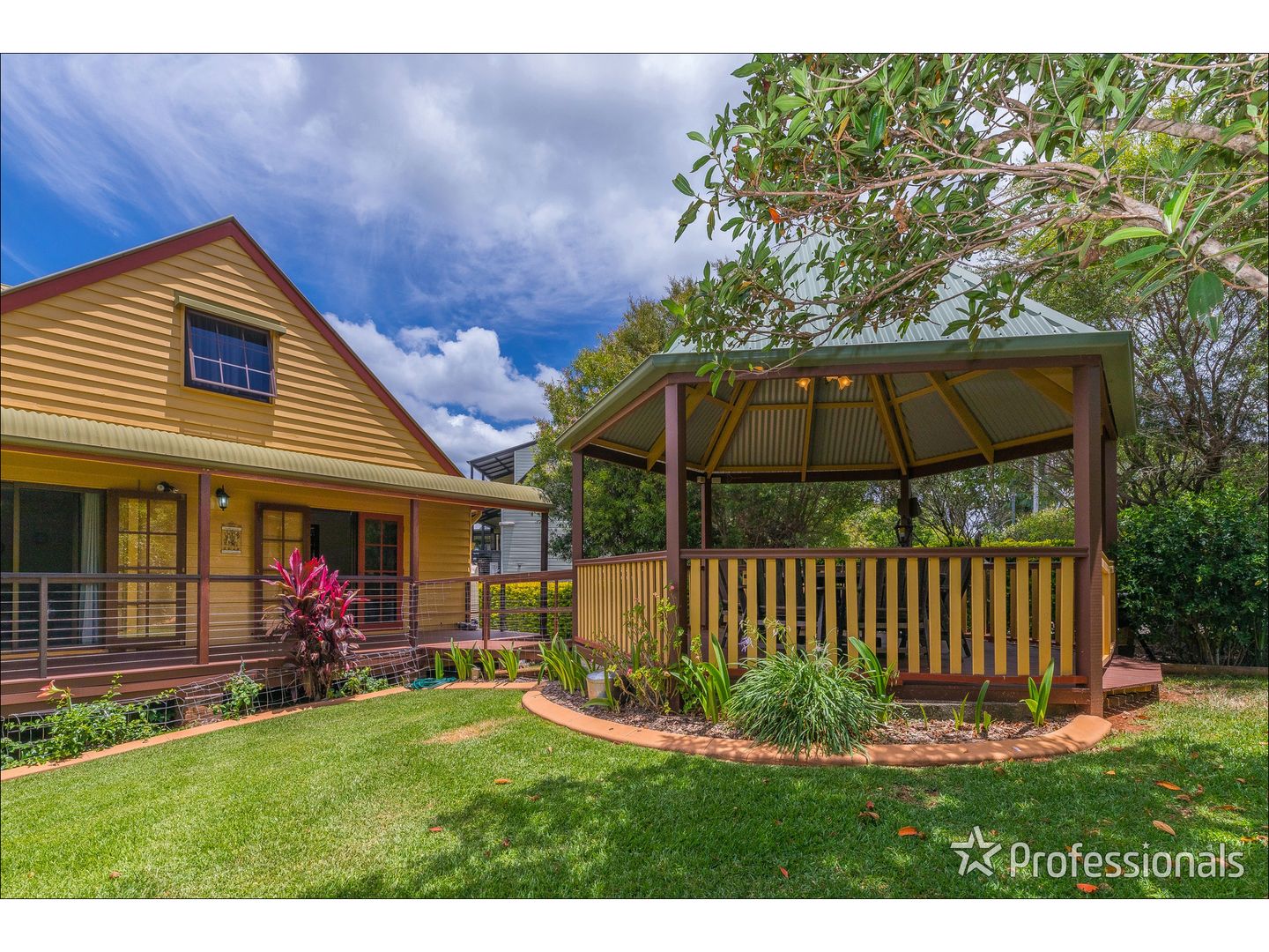 1-5 Lookout Parade, Tamborine Mountain QLD 4272, Image 2