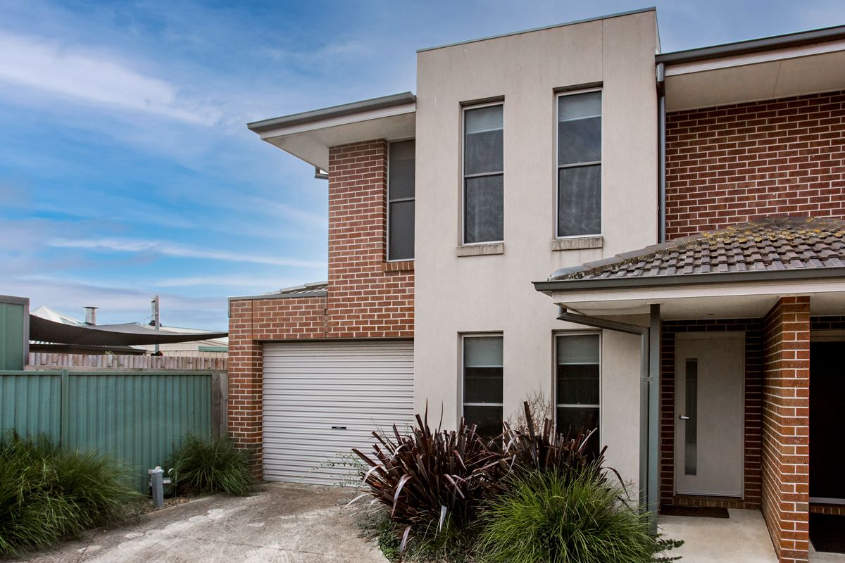 2/1416a Gregory Street, Lake Wendouree VIC 3350, Image 0