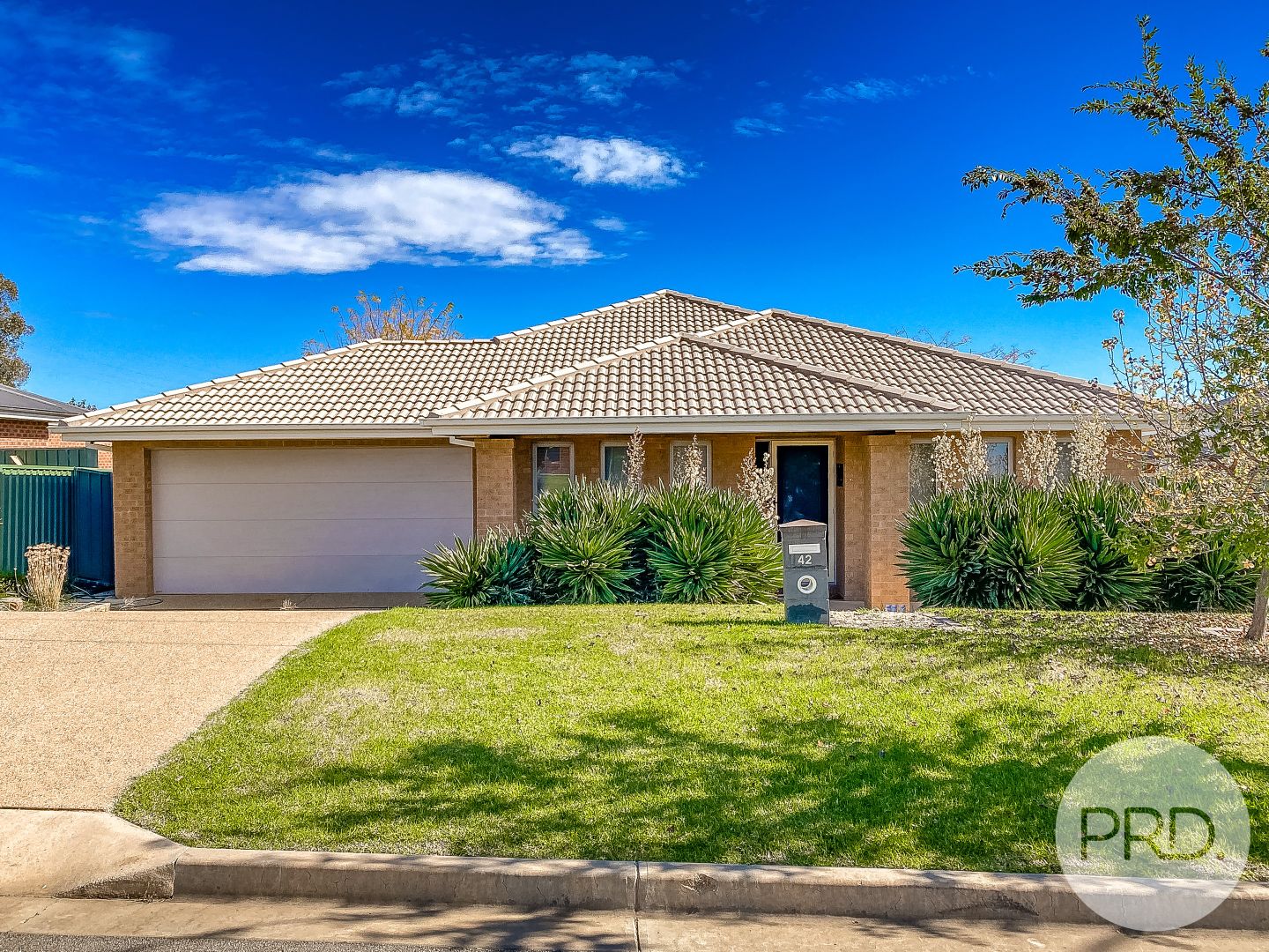 42 Melaleuca Drive, Forest Hill NSW 2651
