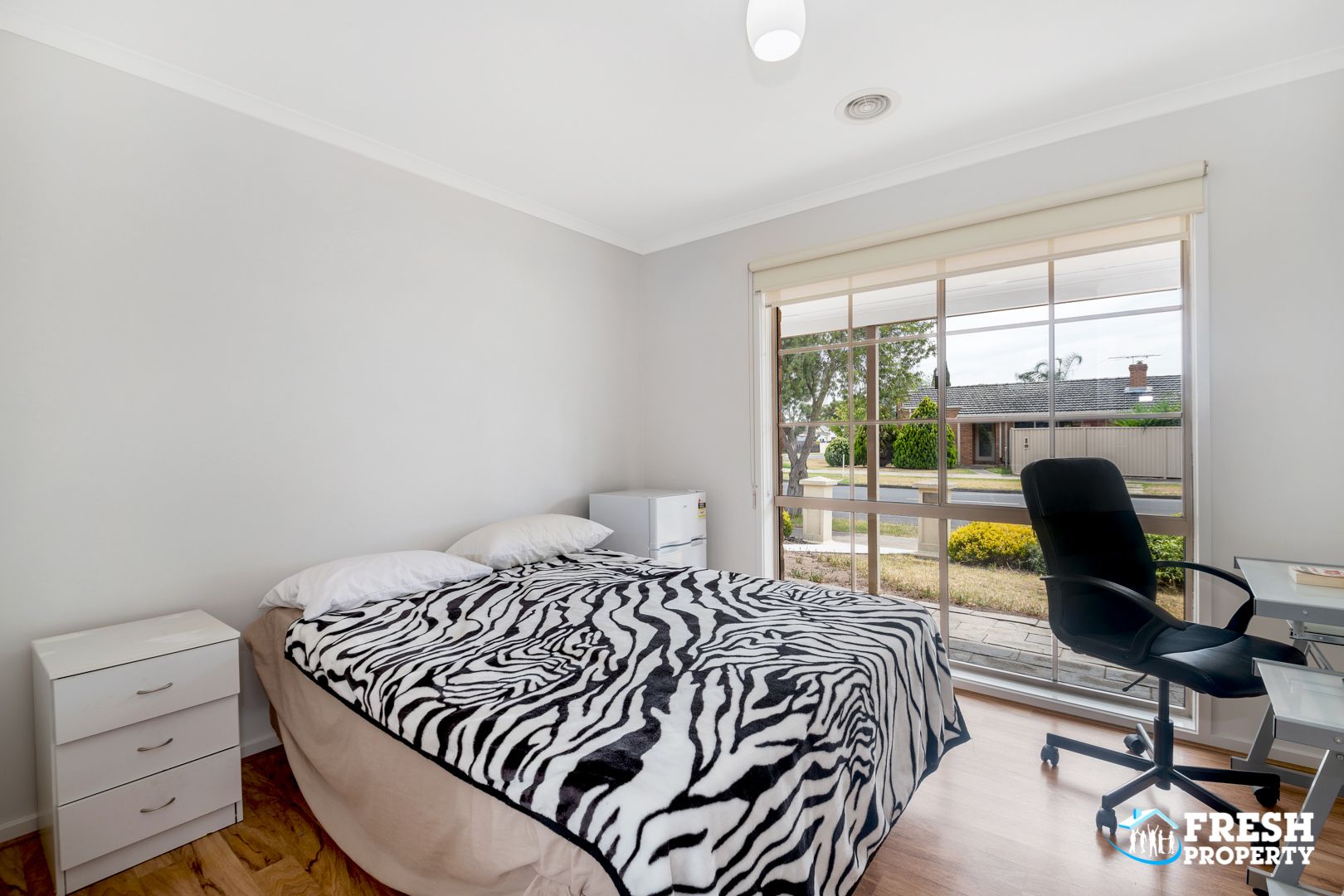 8 bedrooms House in 2 Glastonbury Dr HIGHTON VIC, 3216