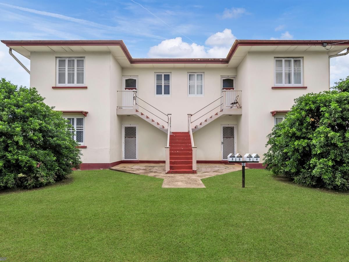 8 bedrooms Apartment / Unit / Flat in 11 Glady Street INNISFAIL QLD, 4860