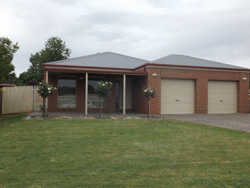 14 Shiraz Crescent, Corowa NSW 2646, Image 2