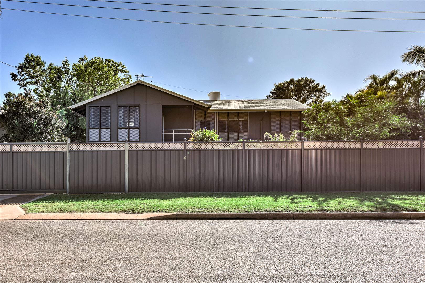3 bedrooms House in 17 Stutterd Street KATHERINE NT, 0850