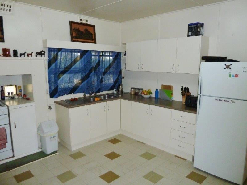 9 Uri Street, Darlington Point NSW 2706, Image 2