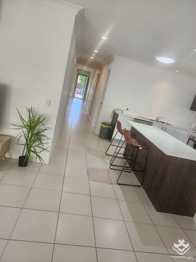 Additional image 5 of ID:21171612/230 Pulgul Street, Urangan QLD 4655