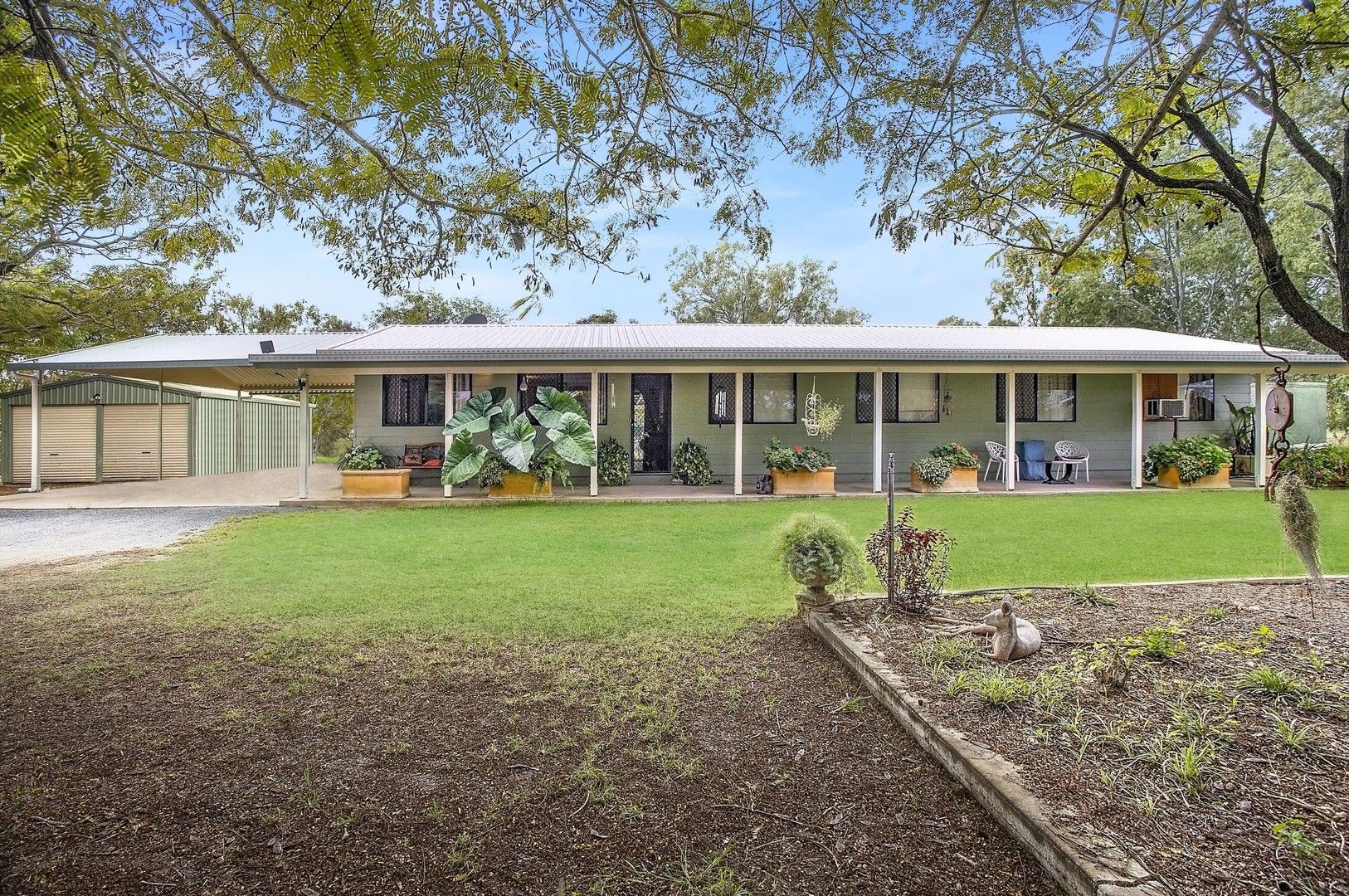 4 bedrooms House in 61 Capricorn Street GRACEMERE QLD, 4702