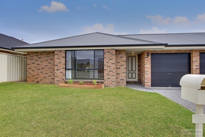 Picture of 42 Crestwood Drive, GOULBURN NSW 2580