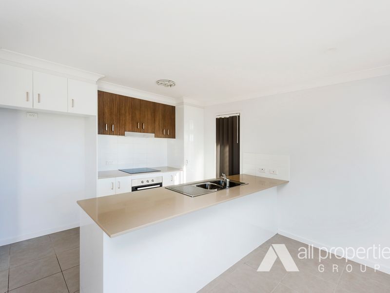 8 Tanzanite Avenue, Logan Reserve QLD 4133, Image 2