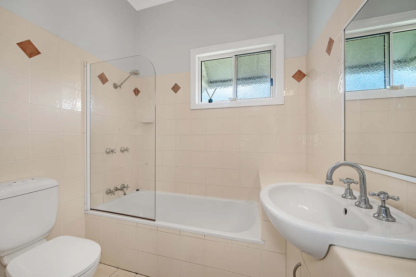 Additional image 8 of 18 Tingal Road, Wynnum QLD 4178