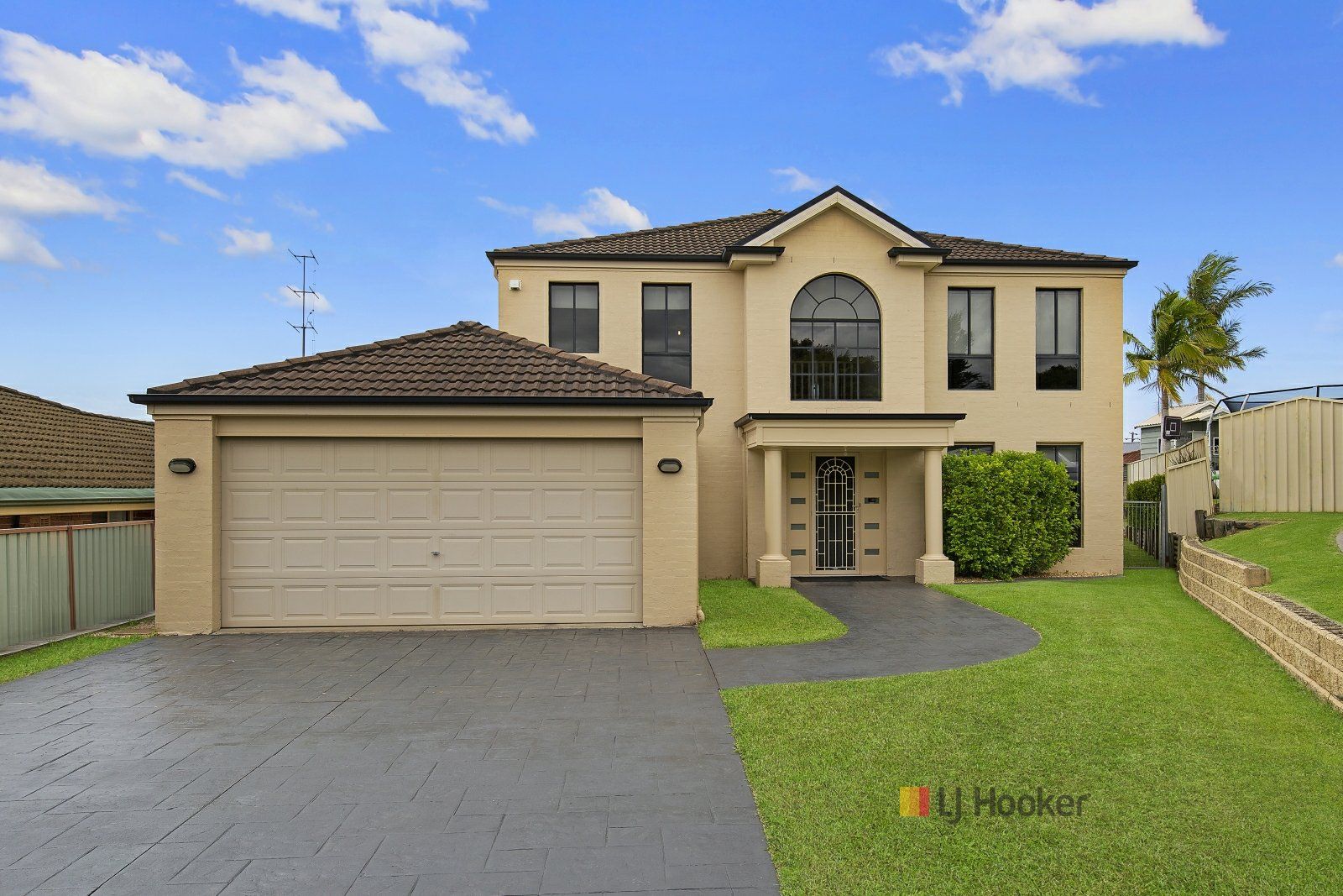 8 Swindon Close, Lake Haven NSW 2263, Image 1