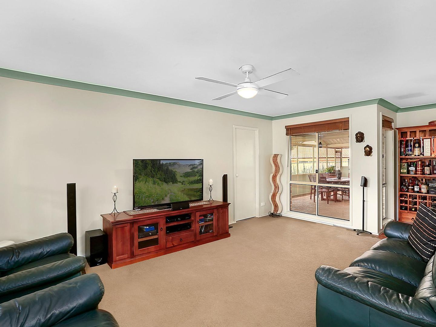 25 Carbasse Crescent, St Helens Park NSW 2560, Image 2