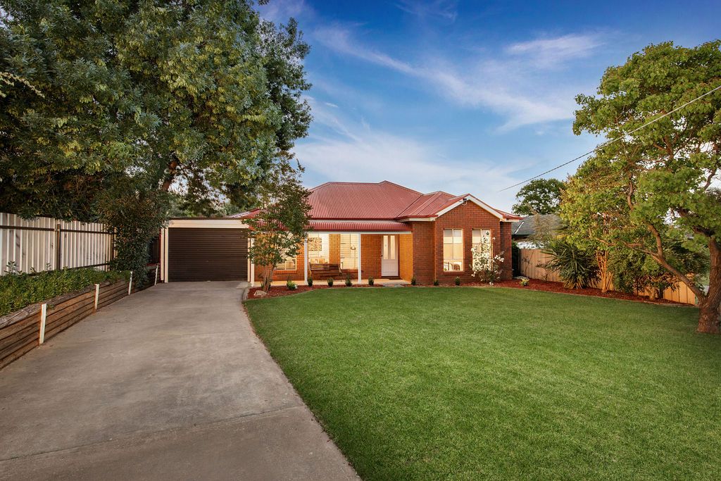 4 bedrooms House in 2 Eleanore Court WODONGA VIC, 3690
