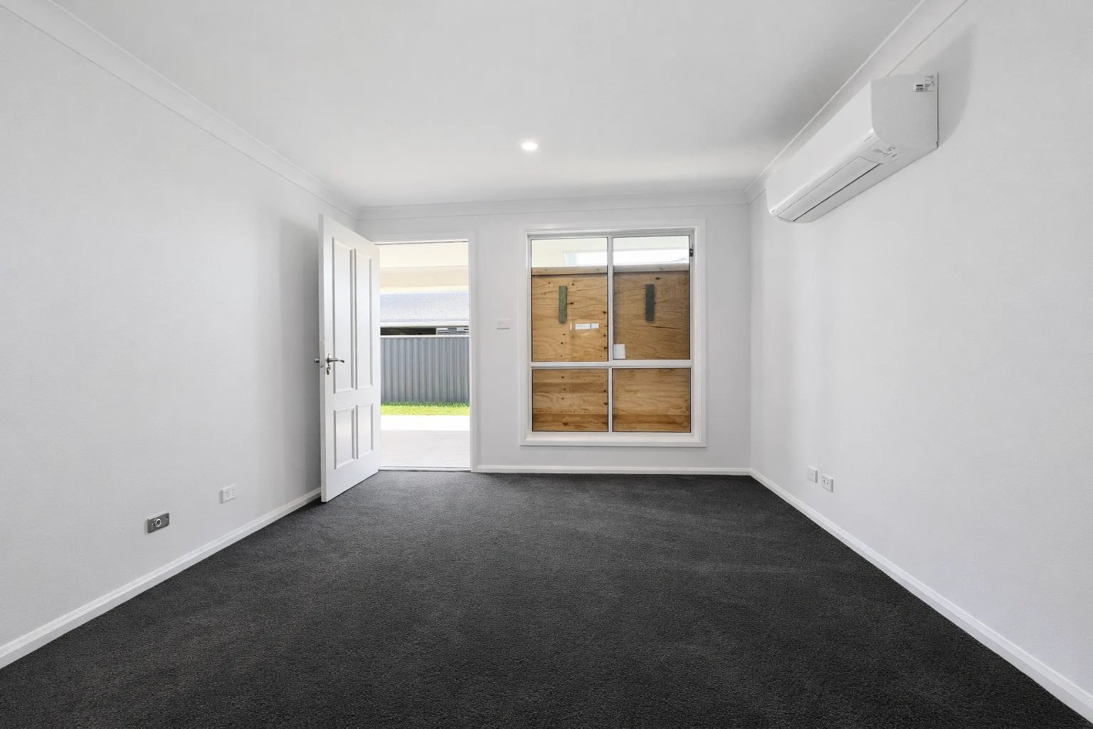 Additional image 2 of 2/13 Bond Street, Tamworth NSW 2340
