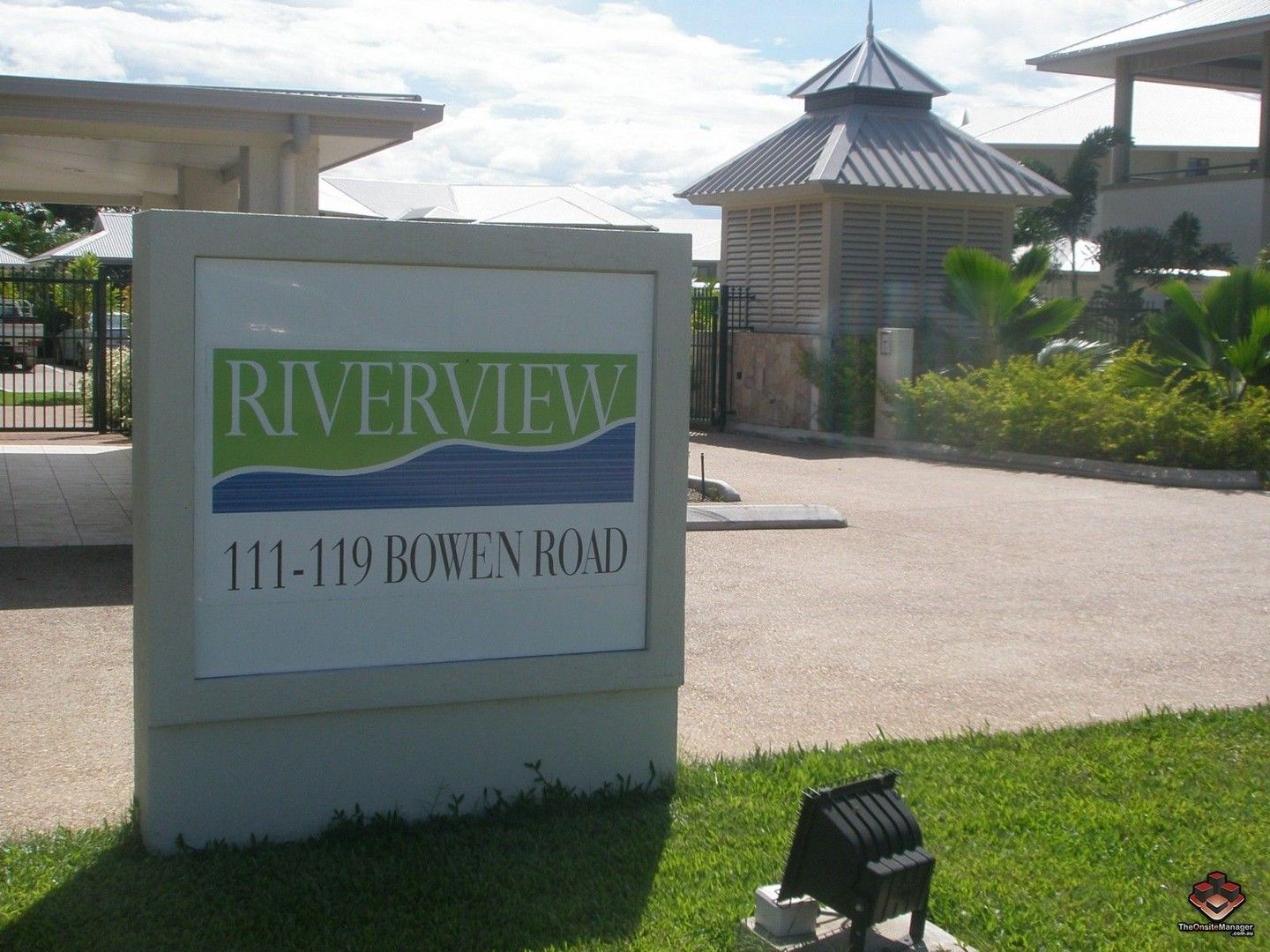 2 bedrooms Apartment / Unit / Flat in Unit 12/111-127 Bowen Road ROSSLEA QLD, 4812