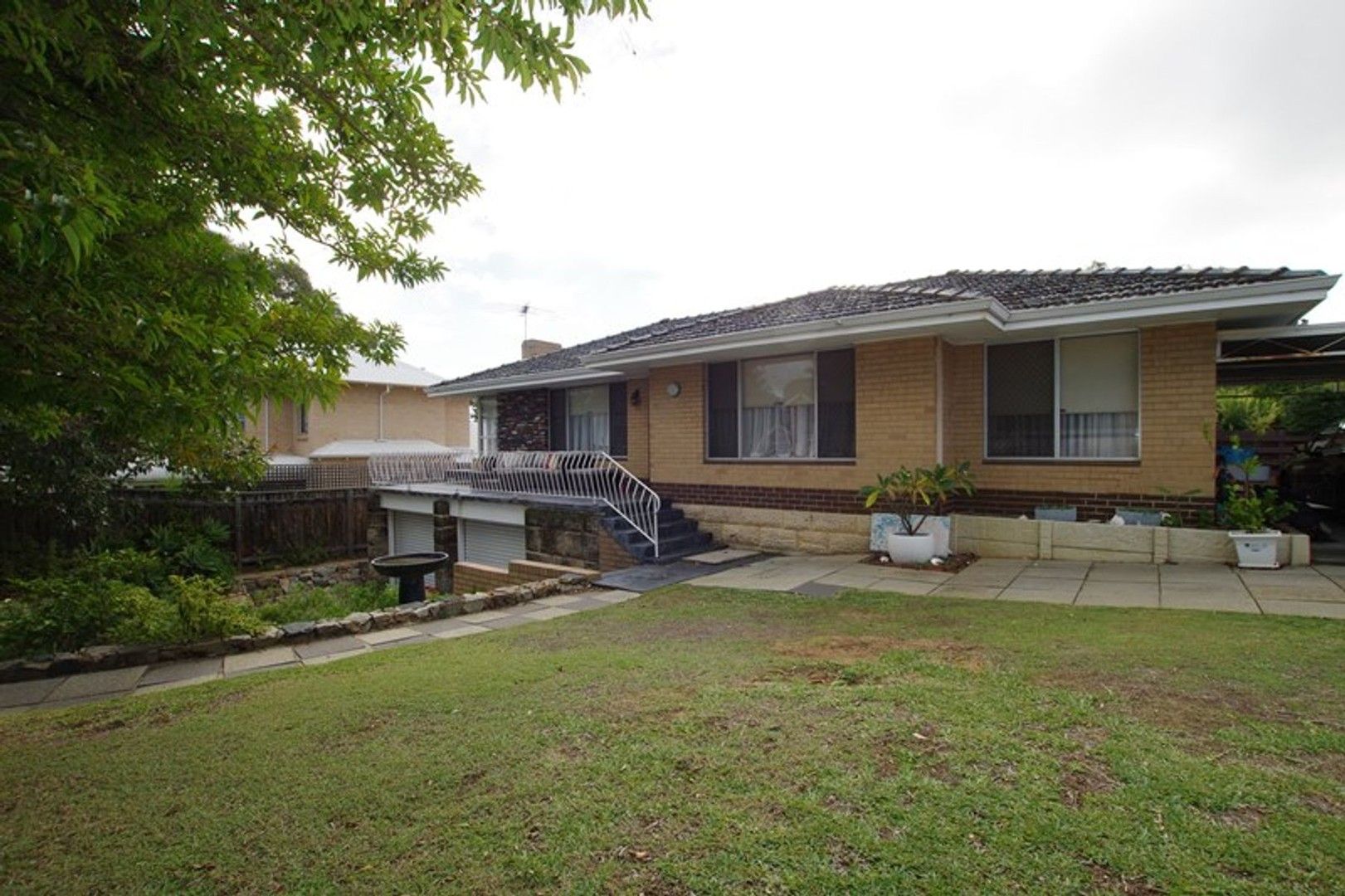 3 bedrooms House in 2 Luita Street WEMBLEY DOWNS WA, 6019