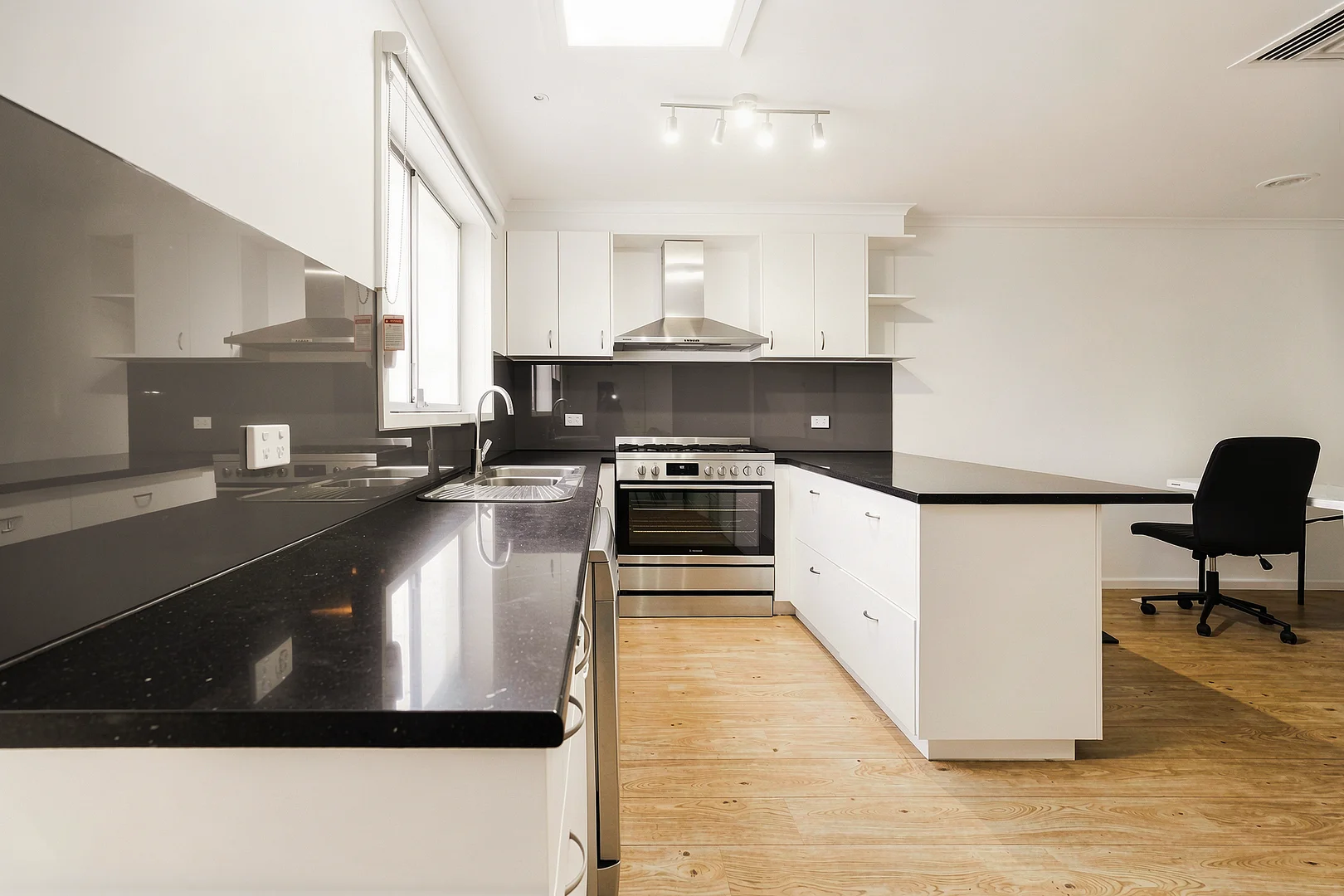 Additional image 3 of 21 Menzies Parade, Lalor VIC 3075