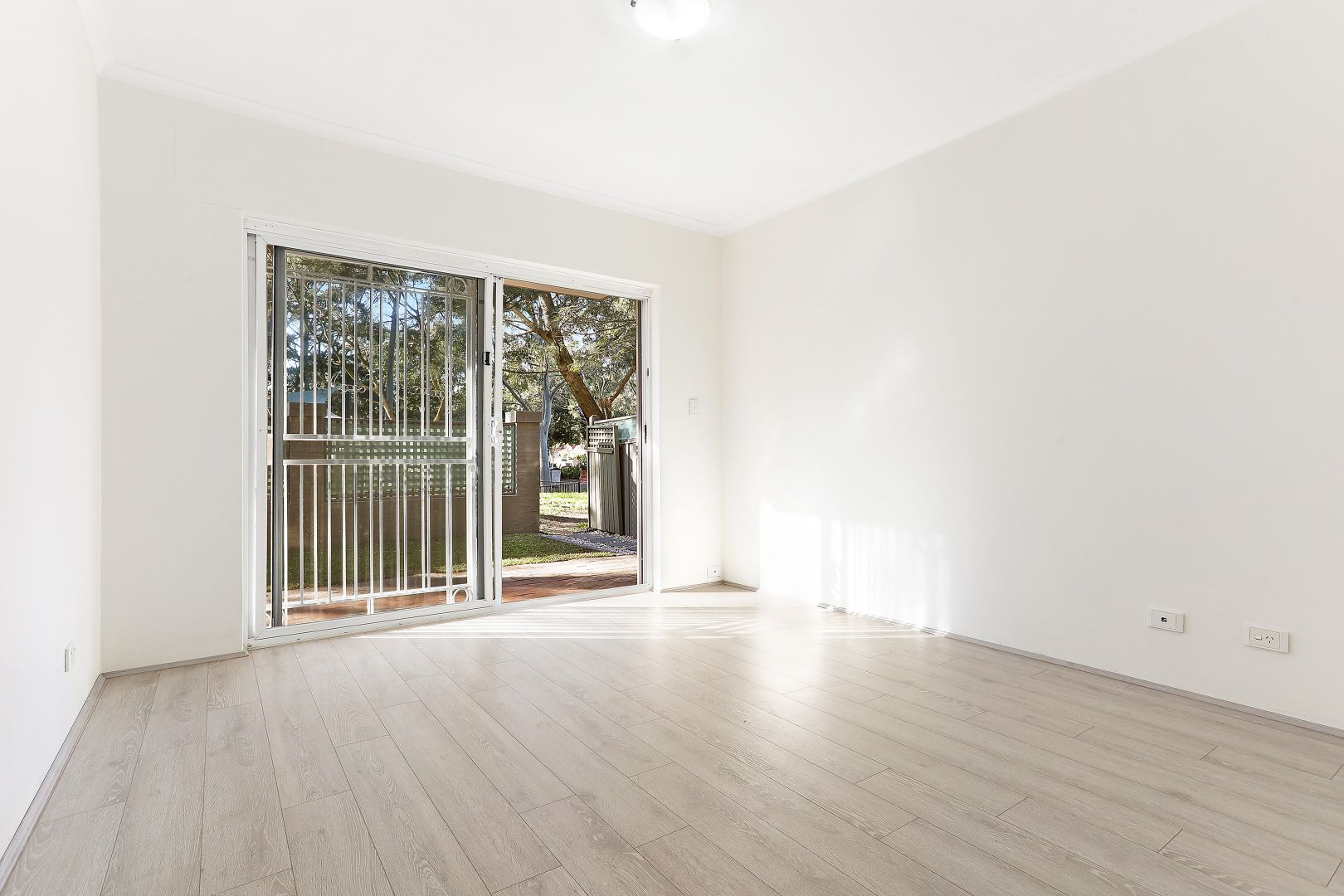 9/1-7 Gloucester Place, Kensington NSW 2033, Image 2