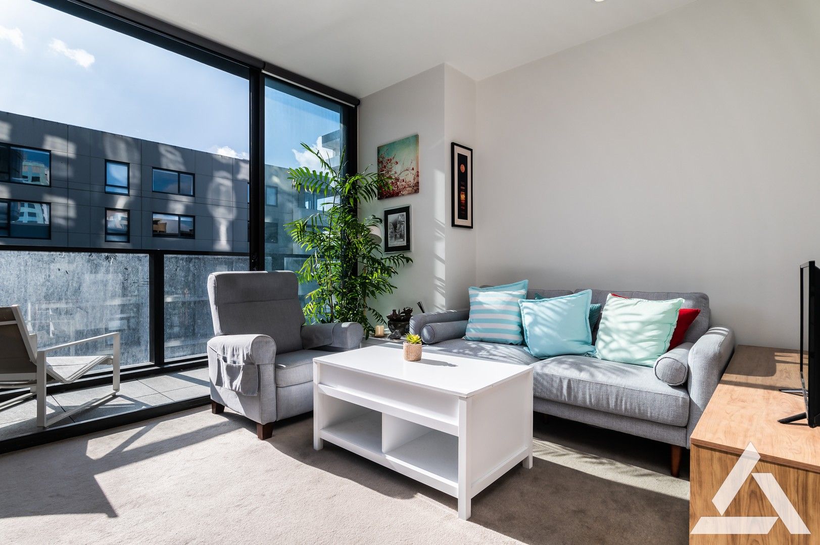 2 bedrooms Apartment / Unit / Flat in 521/35 Malcolm Street SOUTH YARRA VIC, 3141