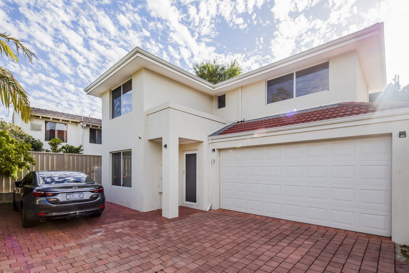 4 bedrooms Duplex in 117A Peninsula Road MAYLANDS WA, 6051