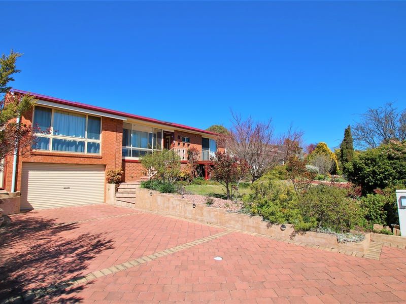 14 Warra Street, Cooma NSW 2630