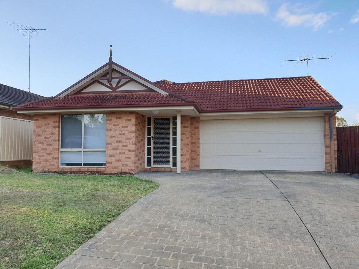 3 bedrooms House in 11 Carex Close GLENMORE PARK NSW, 2745