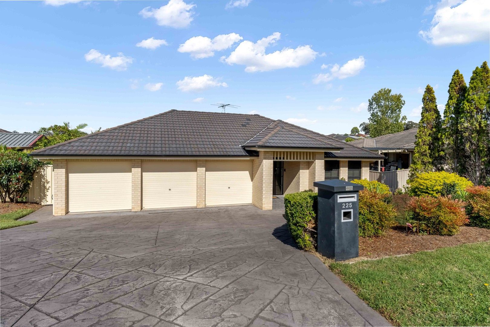 225 Denton Park Drive, Aberglasslyn NSW 2320, Image 1