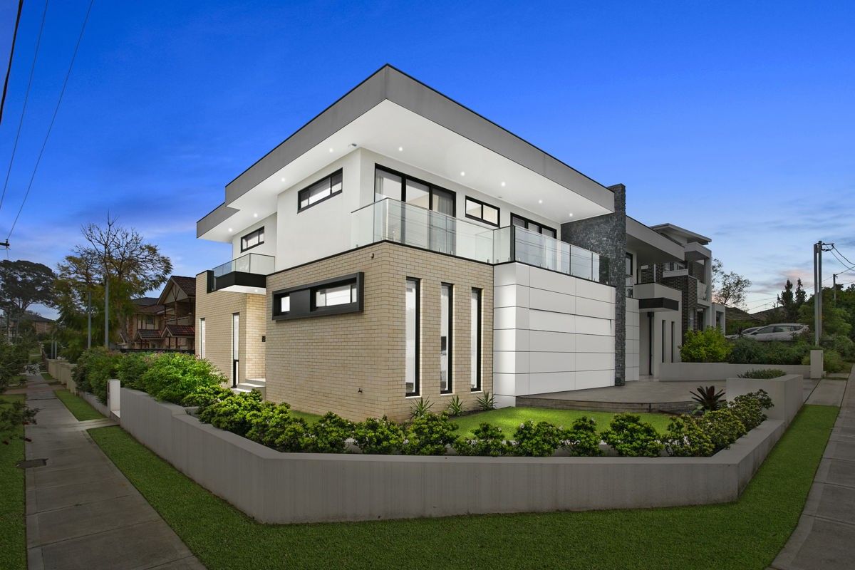 4 bedrooms House in 1a Willara Avenue MERRYLANDS NSW, 2160