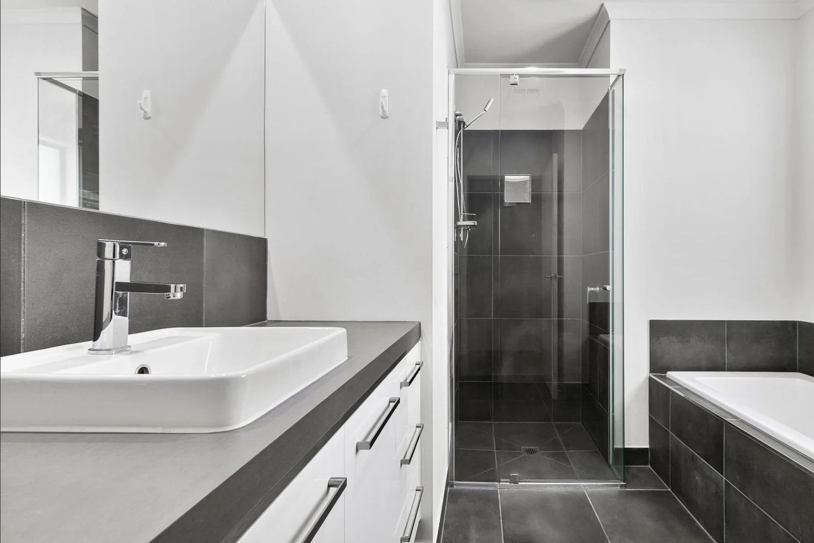 Additional image 6 of 2/18 Brayshay Road, Newcomb VIC 3219