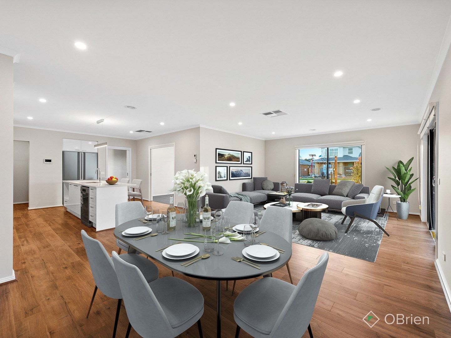 5 bedrooms House in 13 Cinnamon Street DROUIN VIC, 3818
