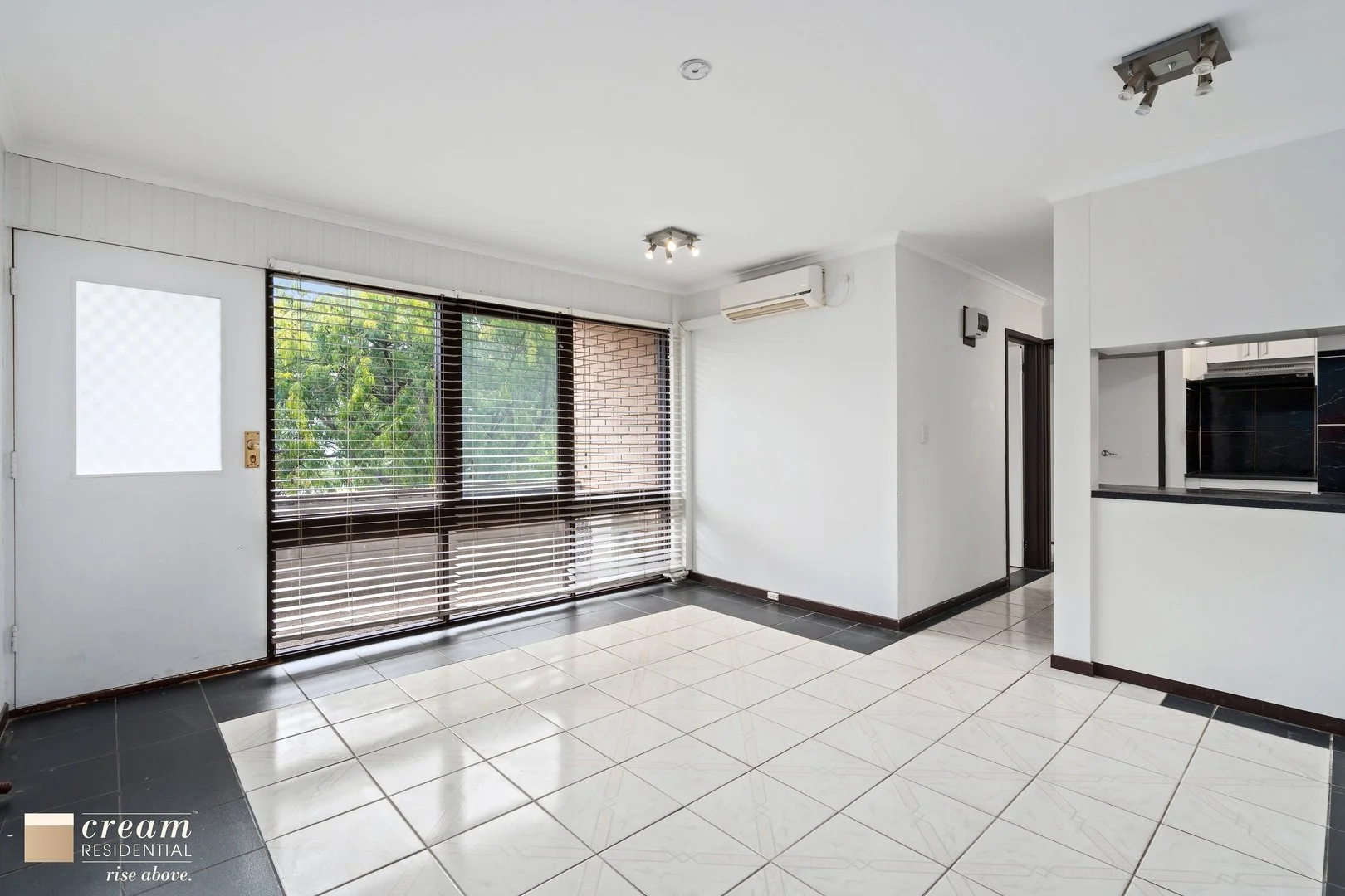 11/2 Corinna Street, Lyons ACT 2606