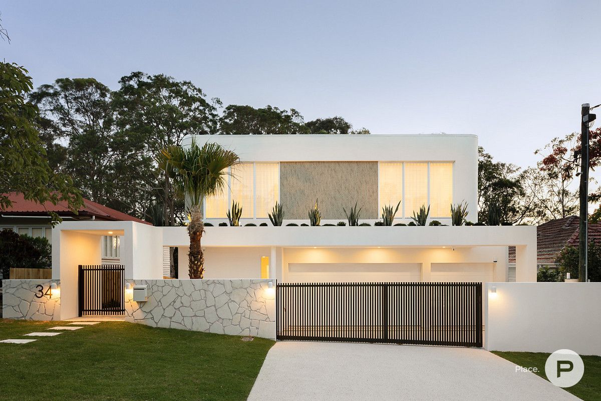 5 bedrooms House in 34 Octantis Street COORPAROO QLD, 4151