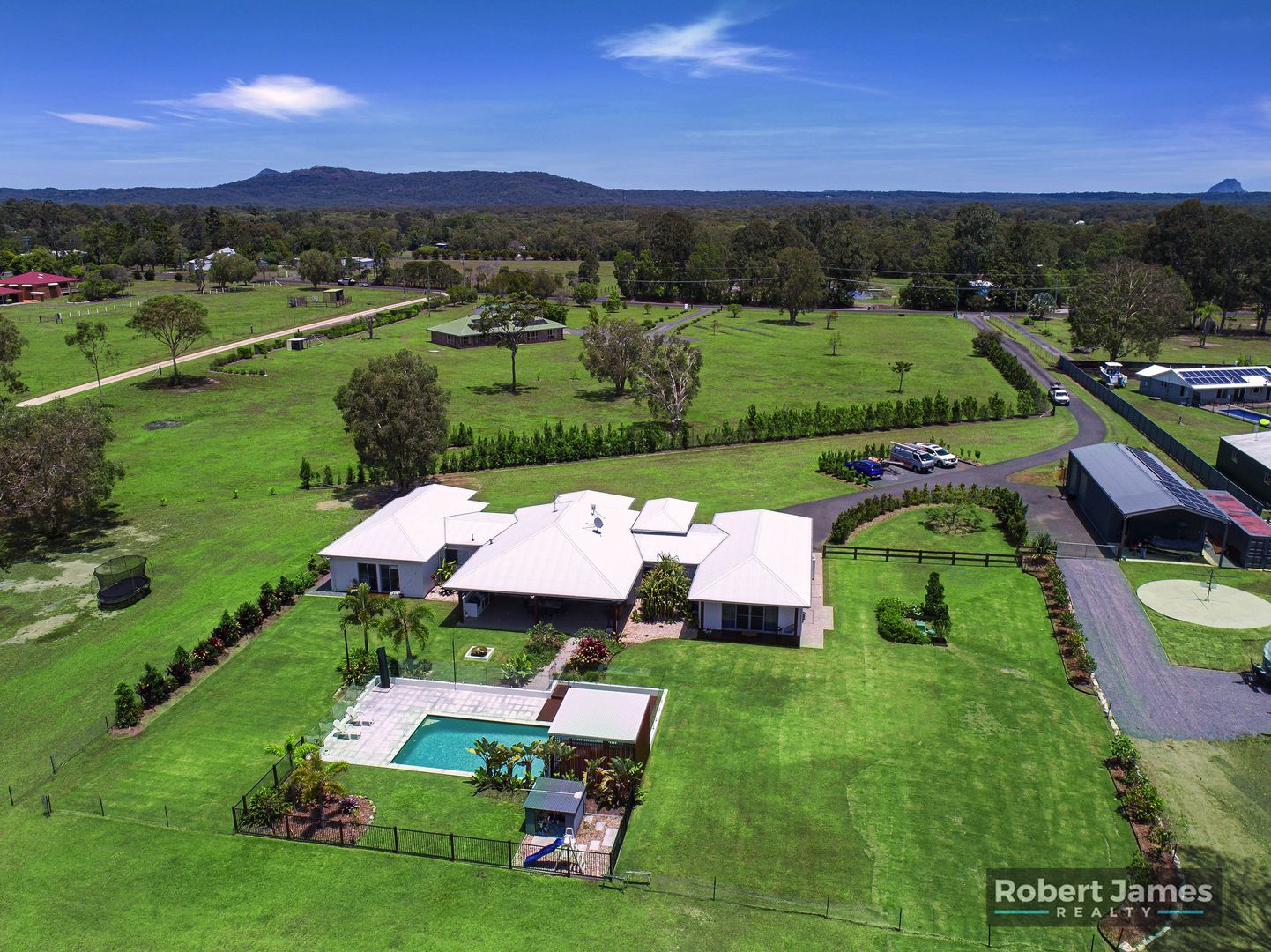 8A Amaroo Place, Cooroibah QLD 4565, Image 2