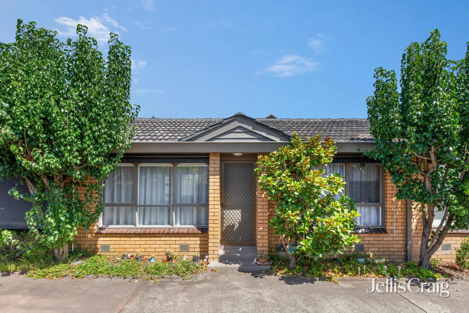 2/16 Guthrie Street, Brunswick West VIC 3055