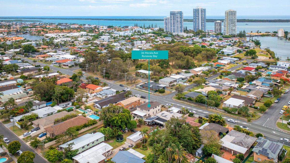 5 bedrooms House in 36 Morala Avenue RUNAWAY BAY QLD, 4216