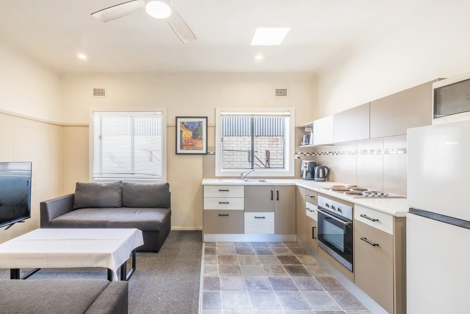 Additional image 3 of 4/29A Soldiers Point Road, Soldiers Point NSW 2317