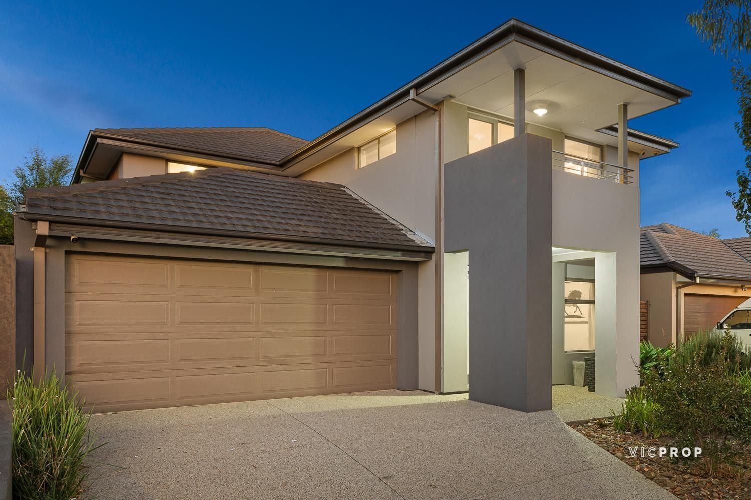 4 bedrooms House in 11 Cumulus Street WILLIAMS LANDING VIC, 3027