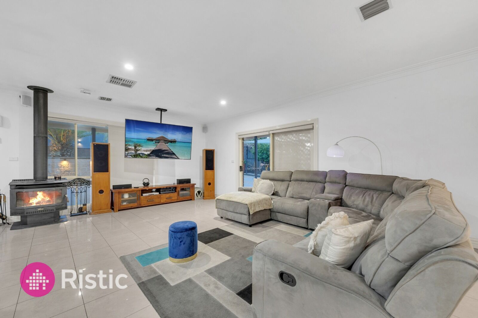 26 Excelsior Heights, Craigieburn VIC 3064 Domain