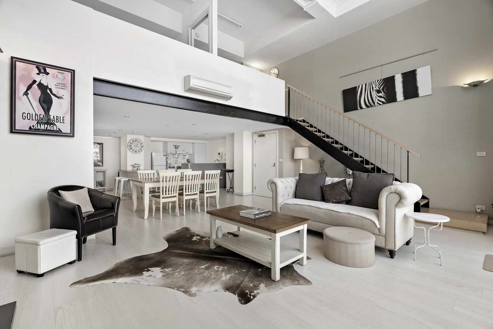 2 bedrooms Apartment / Unit / Flat in 309/220 Commercial Road PRAHRAN VIC, 3181