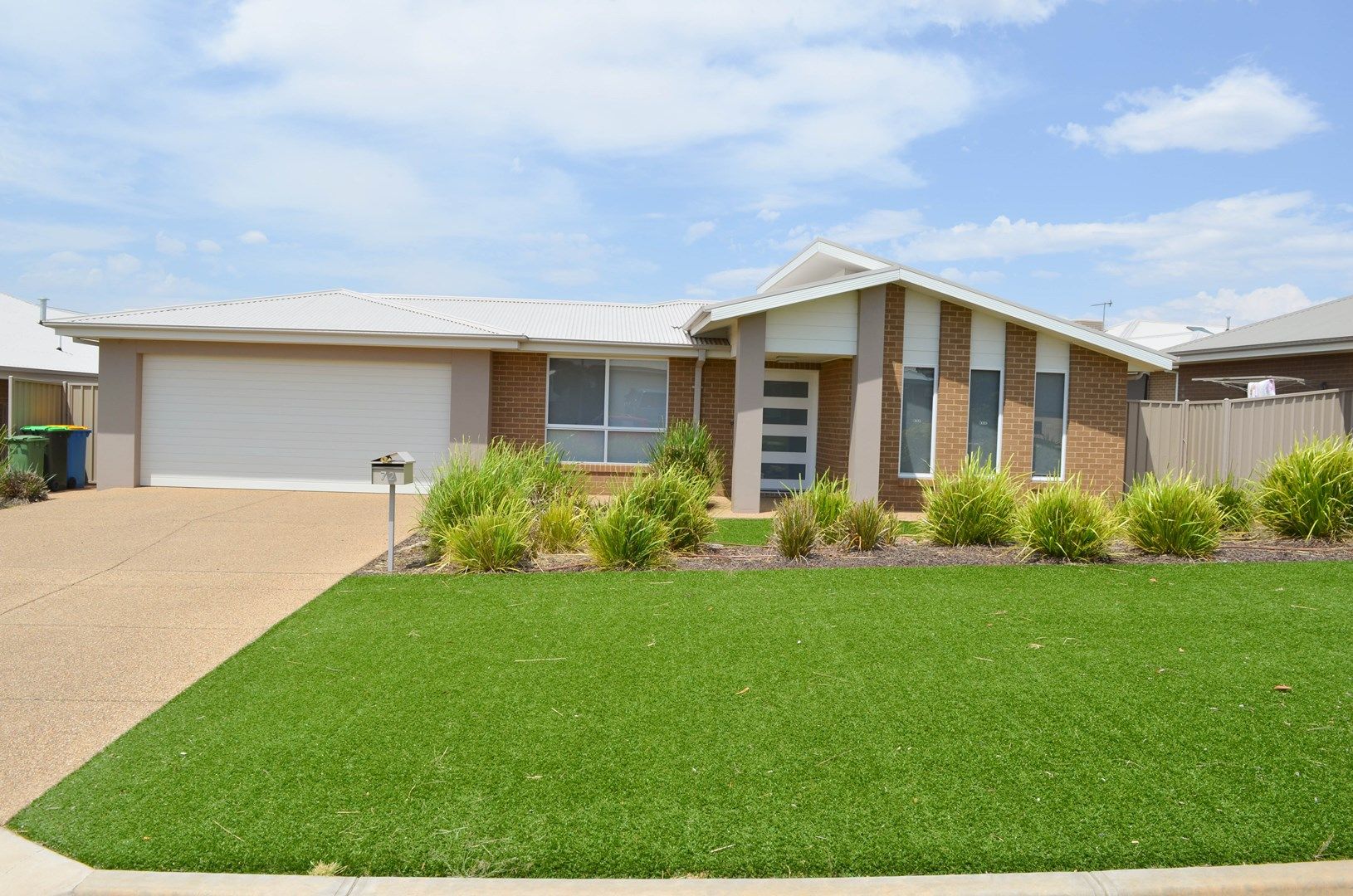 72 Lingiari Drive, Lloyd NSW 2650, Image 0