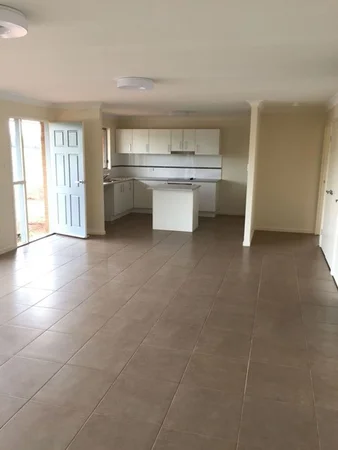 Additional image 5 of 16 DUKE STREET, Memerambi QLD 4610