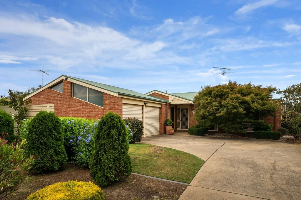 26 Rowe Street, Hamlyn Heights VIC 3215, Image 0